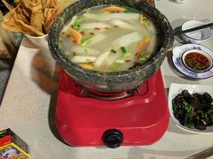 -墨脱石锅椰子鸡•香草鸭•东山羊(大东海店)