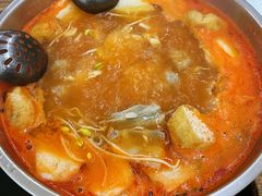 -苗伯妈酸汤火锅