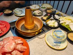 -洞庭洲·防空洞火锅·铜锅涮肉·烧烤(新百广场店)