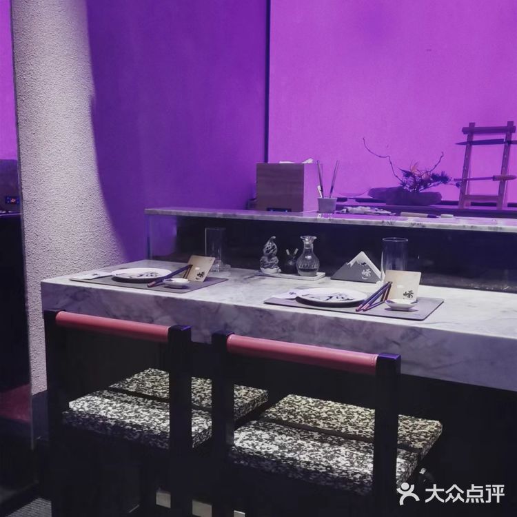 这家板前日料有点意思|三文鱼寿司只要6元,我可以随便炫~