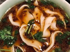 酸汤扯面-河东颐祥阁(世贸店)