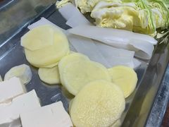 -超越炭火牛蛙火锅鸡(河东店)