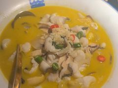 -蜜桃餐厅·伴山(湖滨商业街店)