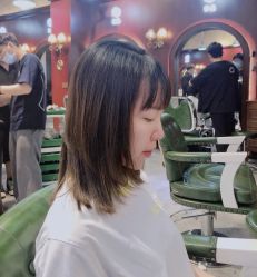 -十六番发型师事务所