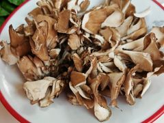 -毛辣果·贵州红酸汤牛肉火锅(西单店)