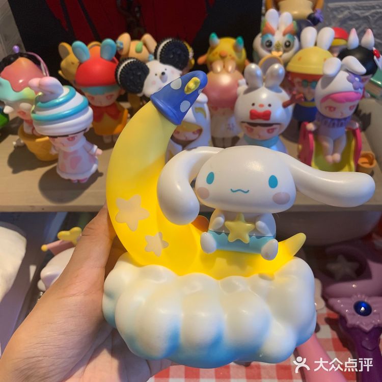 刷爆朋友圈的KFC肯德基Hello Kitty玩具