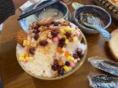 雪花绵绵冰-包整·丝娃娃(一览甲秀楼风景店)