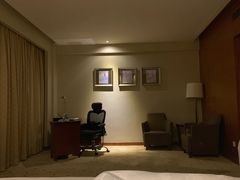 -汕尾巴黎半岛酒店