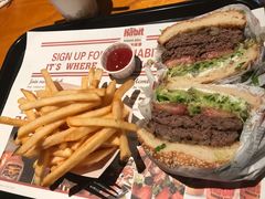 -The Habit Burger Grill 哈比特汉堡(爱琴海店)