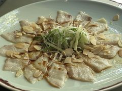 薄切鲜鱼片-穹六人间 people 6(岳阳路店)