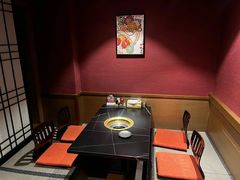 -山川小町·极番烧肉(新地假日广场店)