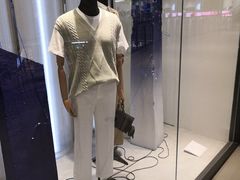 -URBAN REVIVO(七宝领展广场店)