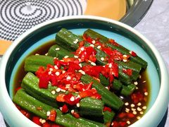 特色凉拌秋葵-品也·鲍鱼鸡火锅(皇庭广场店)