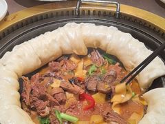 -锅飘飘·东北铁锅炖(雨花客厅店)