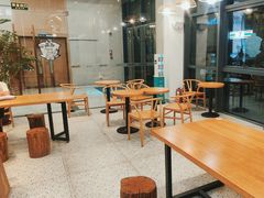 -霸王茶姬(泛海广场店)