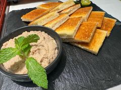法式鹅肝酱配面包片-彩虹之约•淮扬家宴(亚运村店)