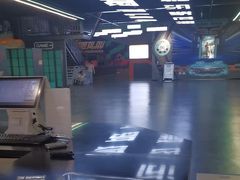 -极限PLAY运动娱乐新世界·团建派对表演休闲馆·室内高空游乐园