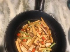 -佬麻雀·新湘菜(珠海金发购物中心店)