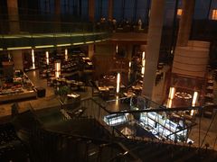 -松山湖凯悦酒店·Café自助餐厅·周末火舞秀表演
