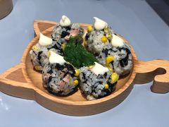 金枪鱼手握饭团-chicken plus韩国炸鸡(城阳店)