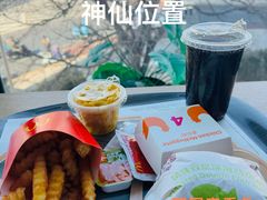 -麦当劳(展览路店)