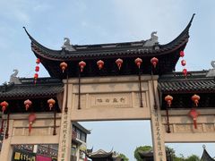 门面-七的湖·晚芳亭·阳澄湖农家菜·大闸蟹(莲花岛店)