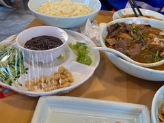 老北京炸酱面-惠丰门丁肉饼店