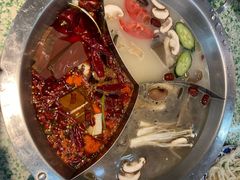 -肖婷姐大铁锅重庆火锅(南湖店)