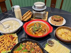 -鱼头泡饭·湖北菜·非物质文化遗产(岳家嘴总店)