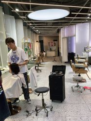 -PE SALON 