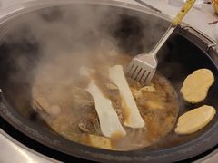 -人民公社铁锅炖·东北菜(卫国道店)