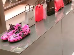 -BALENCIAGA(恒隆广场店)