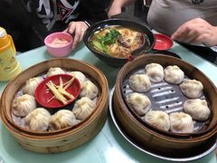 蟹黄汤包-食惠里小笼包面馆(越秀店)