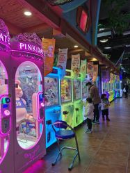 -菲菲羊乐园(临平银泰城店)