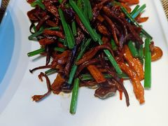 鹿茸菌炒猪颈肉-巧庆楼·茶膳