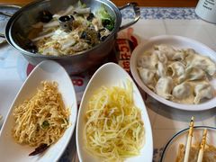 -东方饺子王(工农大路店)