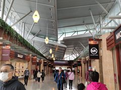 店内环境-东荟城名店仓