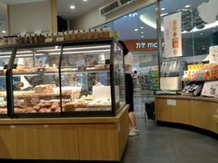 面包甜点陈列柜-仟吉(星汇维港店)