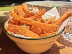 -JINNS锦时 steak&pizza(浸信会礼拜堂旧址店)