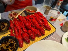 -肥肥虾庄·金牌油焖大虾(汉口城市广场店)