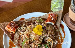 Green Sauce Eel Crepe