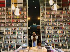 -钟书阁(松江泰晤士小镇店)