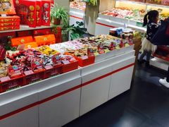 -来伊份(我格广场武宁路店)
