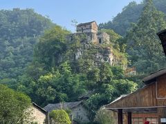 -高荡千年布依古寨旅游景区