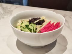 梅飞特色炸酱面-梅飞酒家(名辉豪庭店)