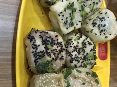 双拼生煎-小杨生煎(金山百联购物中心3楼店)
