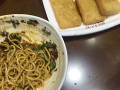 -张氏宽窄巷成都名小吃(茂业百货华强北店)