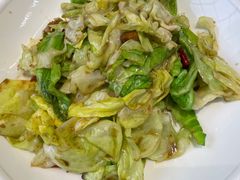 锅气腾腾炝莲白-椒爱水煮鱼川菜(皇姑万象汇店)
