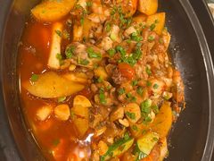 -新天明砂锅鱼头煲