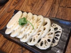 -老牌坊云南鱼豆花火锅(爱建店)
